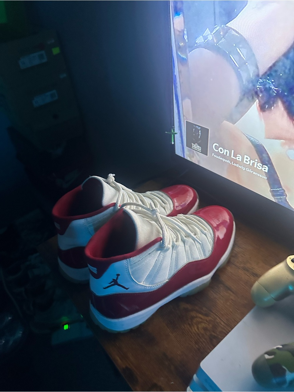 Nike White & Red High-Top Basketball Sneakers